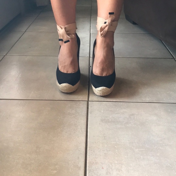 Jessica Simpson ankle wrap Black and Tan Wedge Shoes - Picture 3 of 9